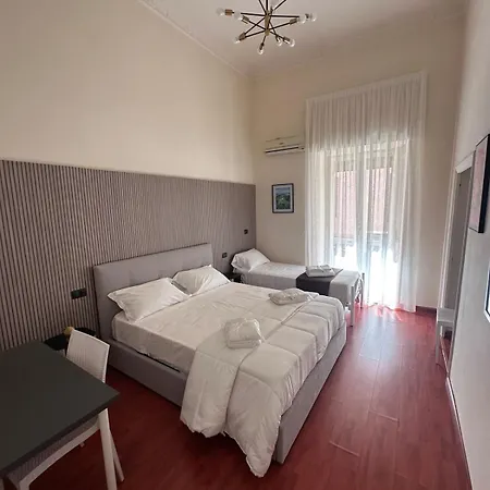 Platform 9 Partenope Neapol