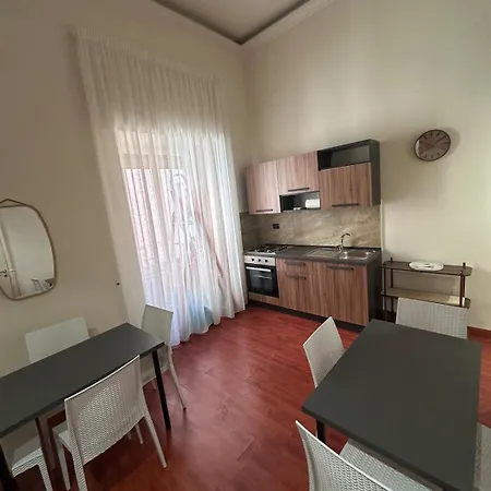 Platform 9 Partenope * Nápoles